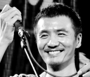 那笑容太美  我不敢看